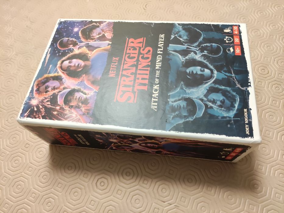 Jogo tabuleiro Stranger Things novo