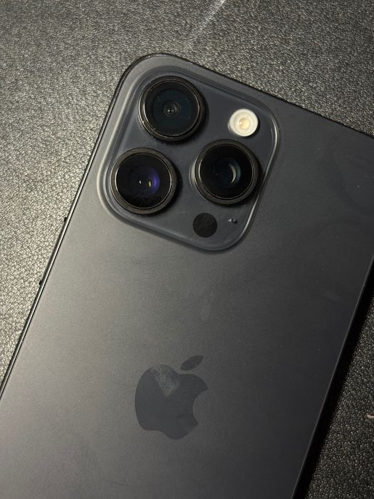 iPhone 15 Pro max на 256 ГБ