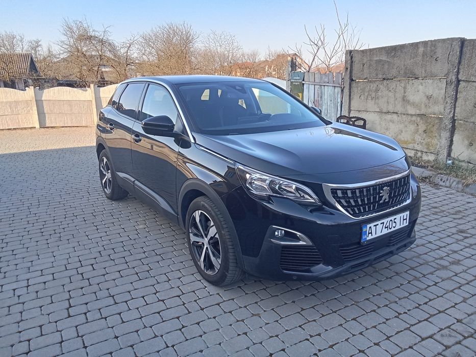 Кросовер Пежо 3008