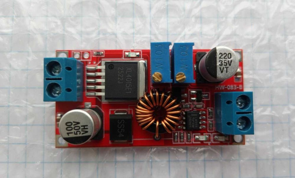 XL4015 стабилизатор тока 5A и напряжения / входное напряжение до 36 В