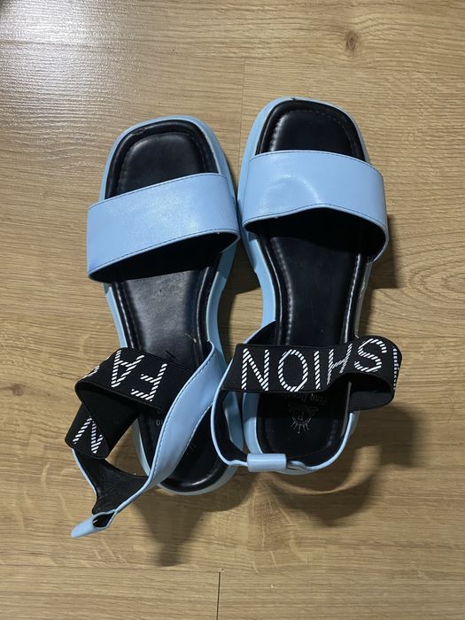 Літні босоніжки.