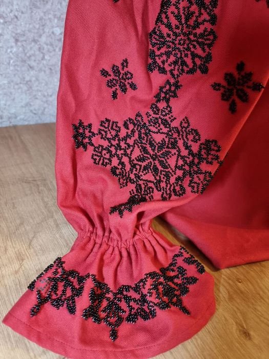 Вишиванка ручної роботи