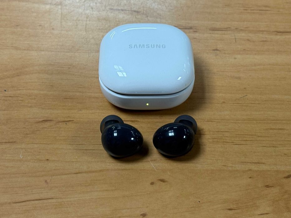 Słuchawki Samsung Galaxy Buds2 +etui