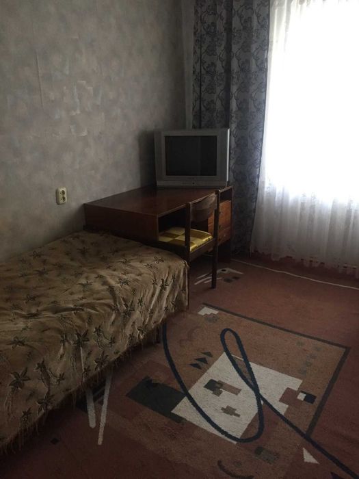 здається кімната,метро Лісова .вул.Ореста Левицького