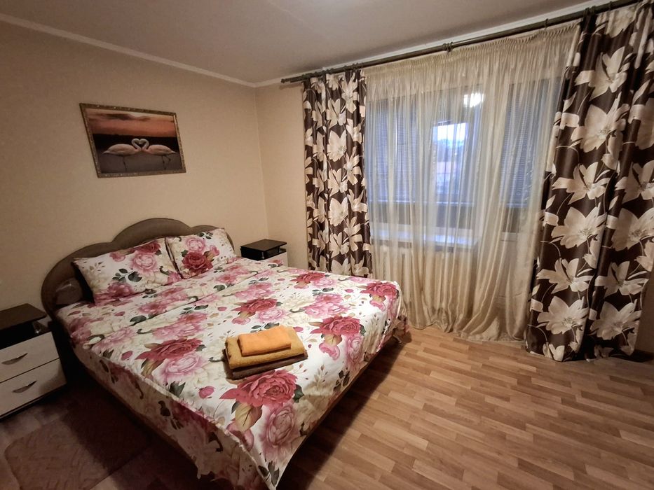 Двокімнатна квартира, центр,  Любава