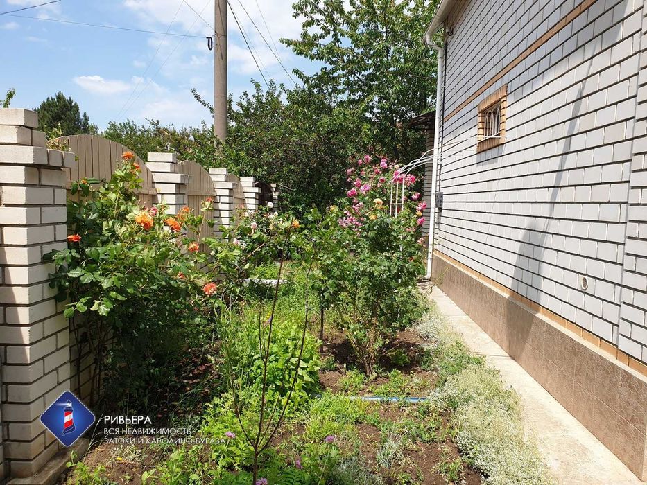 Продам небольшой, уютный дом в Каролино-Бугазе