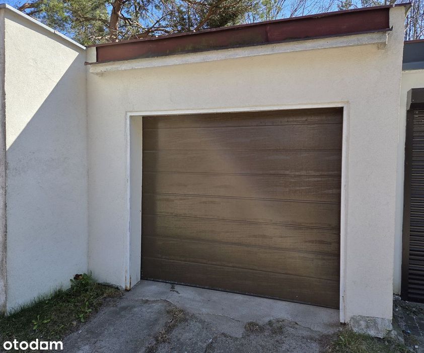 Garaż po remoncie, prąd, brama elektryczna, gotowy do użytkowania