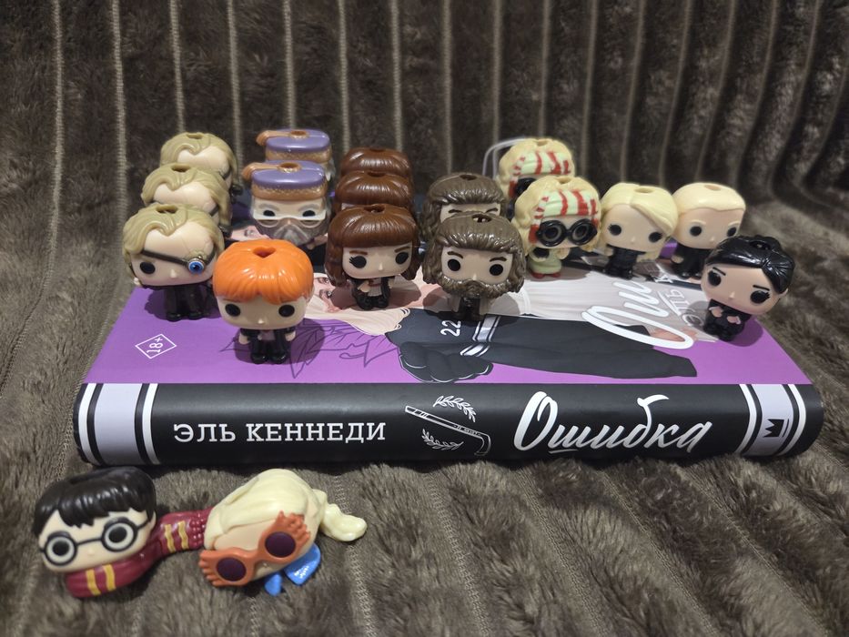 Продам кіндер джой Гаррі Поттер Funko pop