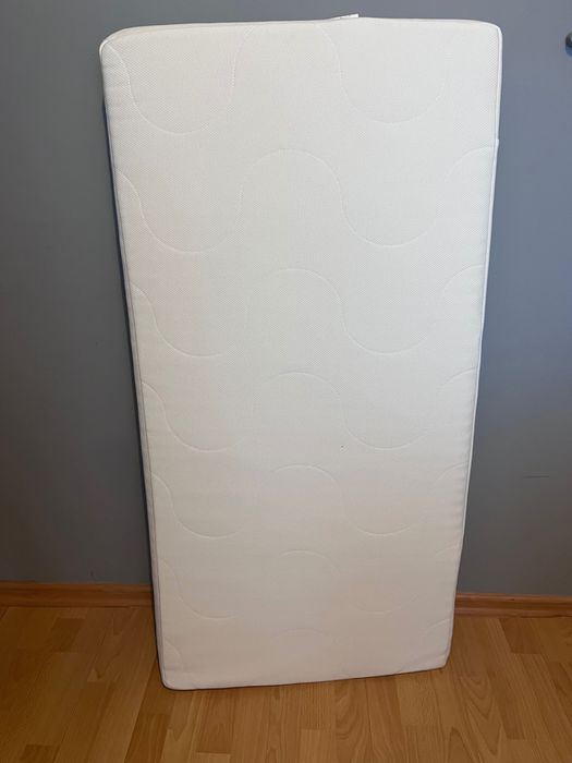 Materac do łóżeczka dziecięcego 120x60x8 Ikea skonast