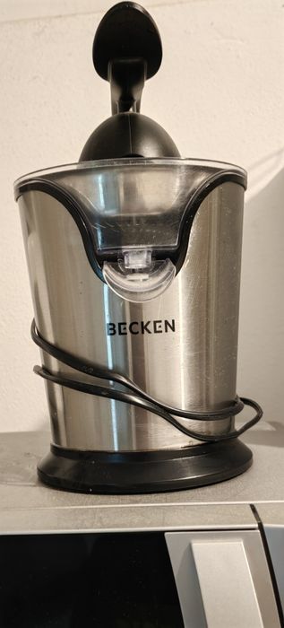 Vendo Espremedor de  Citrinos Becken