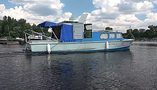 Круизный каютный катер 10м