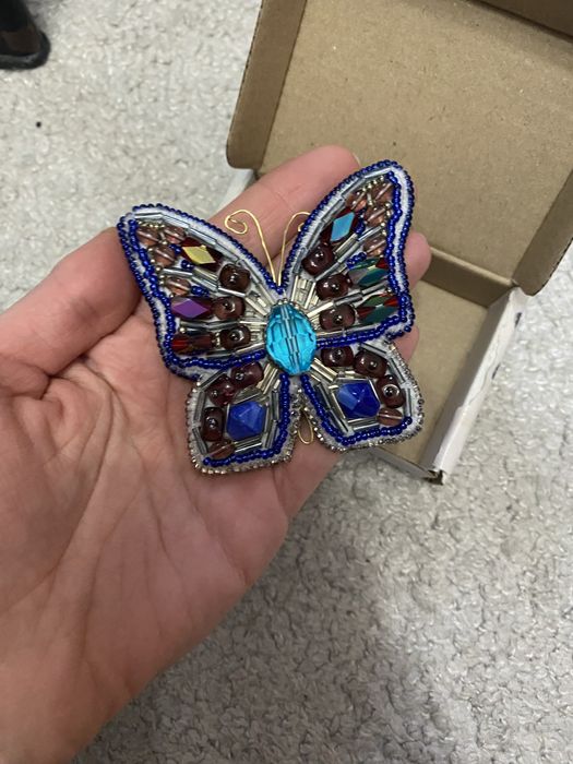 Брошка метелик