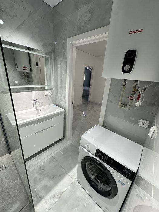 Оренда великої 2-х кімнатної,світло не вимикають