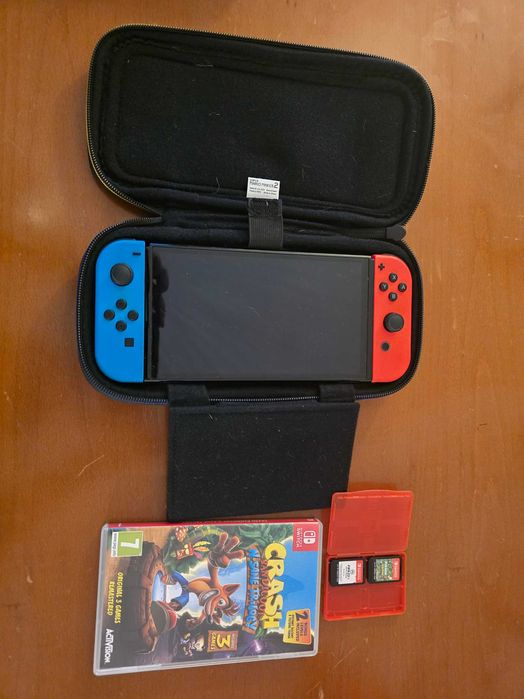 Nitendo Switch  - 64Gg