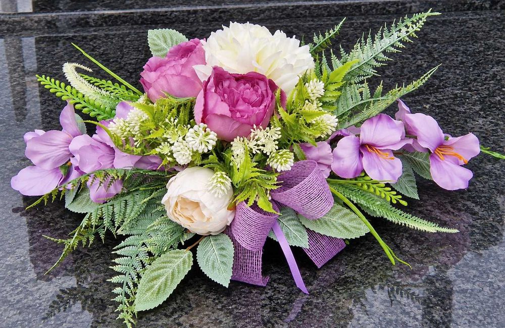 Stroik IKEBANA kompozycja kwiatowa na grób Z425