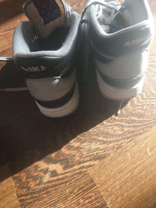 Wiosenne Buty Nike Attack rozm. 40 skóra