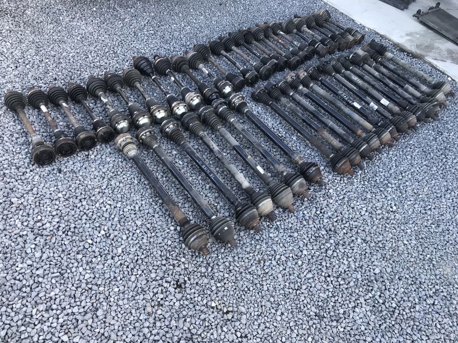 Піввісь R+L полуось skoda a5, vw passat b6, golf5, touran 1.6 1.9 2.0