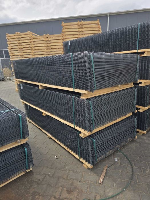 Ogrodzenie panelowe 1.23 z podmurówką