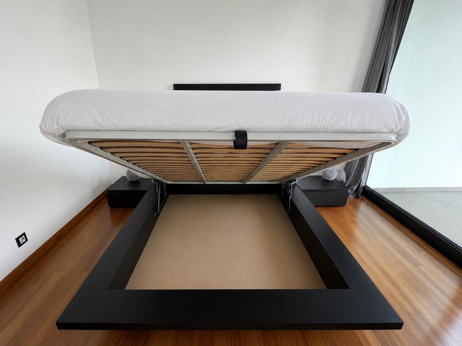 Cama de casal com arrumação + 2 mesas de cabeceira