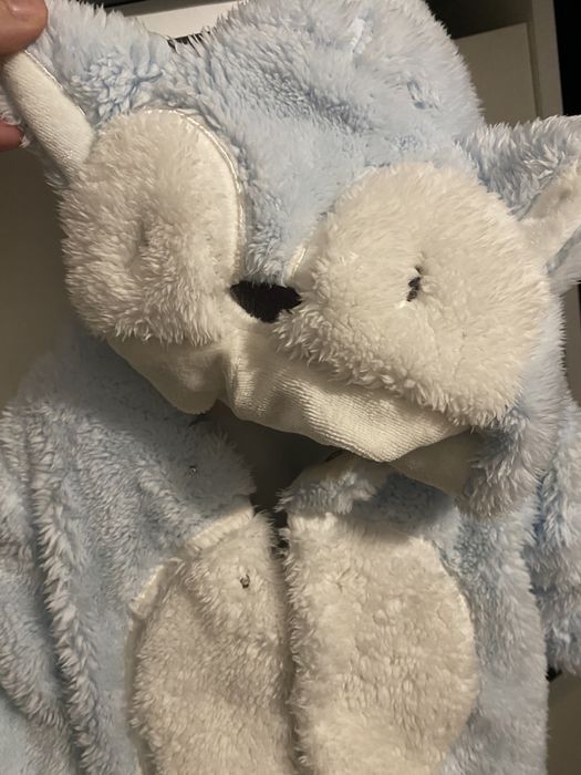 Macacão de pelucia marca chicco