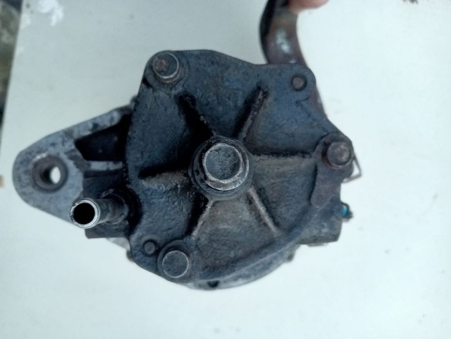 Генератор дизельного автомобіля Ford Transit