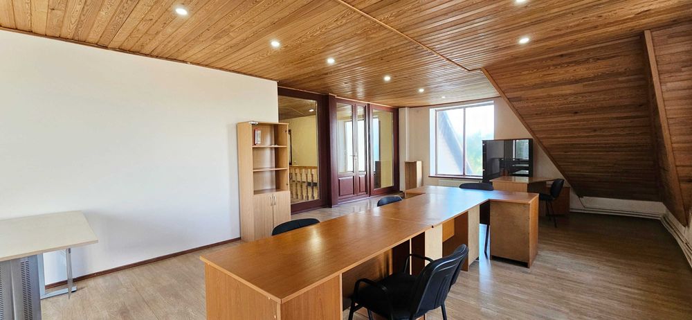 Сдам Склад 465кв.м  Офисное здание 426 кв.м  в Гостомеле , Длительно!