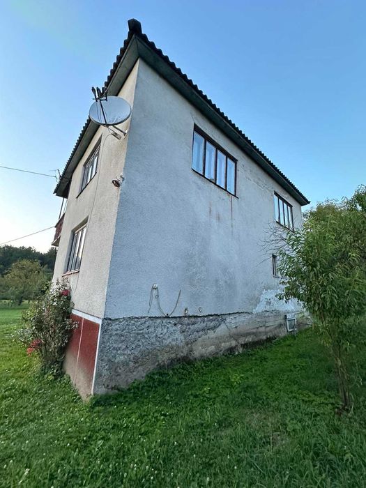 Продається будинок в с. Нересниця