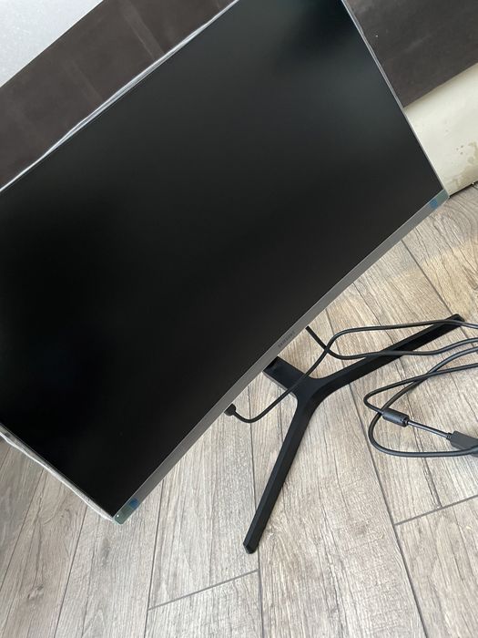 Монітор Samsung C27H800F