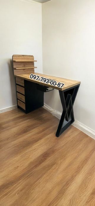 Стіл манікюрний Теофіполь