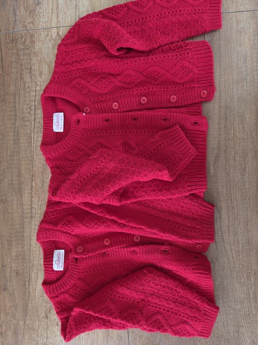 Sweterki dla bliźniaczek 98
