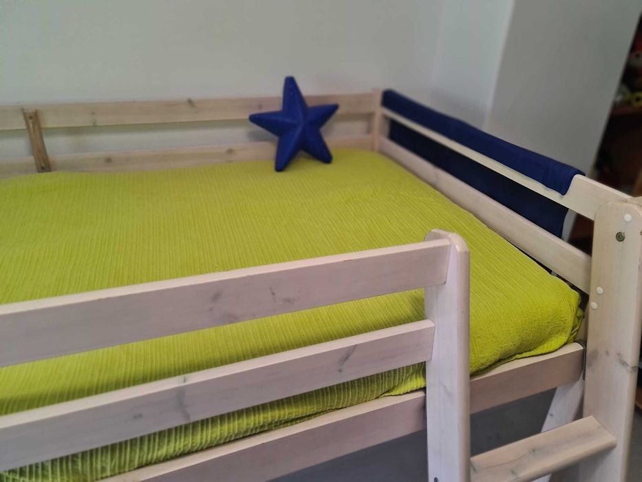 Cama alta + Colchão para criança