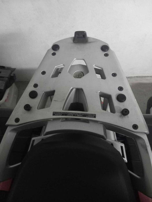 Top-Case Givi Trekker 52L + Base Givi SRA692
