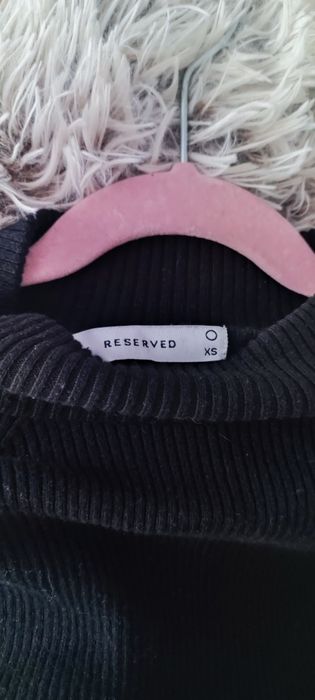 Sukienka sweterkowa czarna XS Reserved
