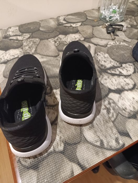 Vendo sapatilhas skechers