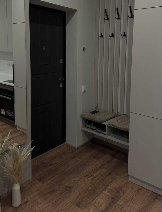 Затишна ! кімнатна квартира  на Гераневій