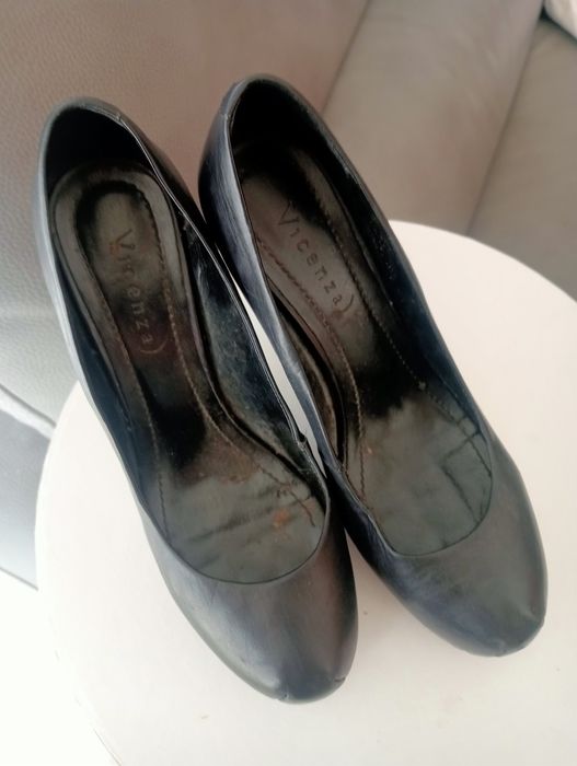 Sapatos Vicenzo couro genuíno pretos 36