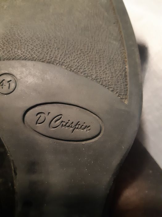 Buty czółenka skórzane. Firma D'Crispin. 41 Firma