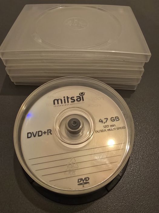 DVD e caixas para filmes