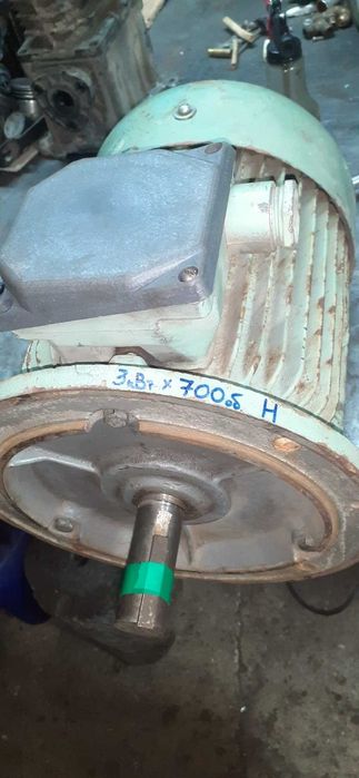 электродвигатель 3кВт/700об 7.5квт，17квт，37квт，10квт，2.2квт, 1.1квт