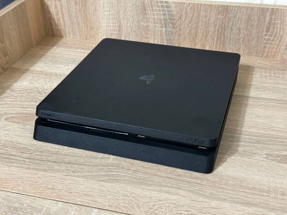 Продам Sony PS4 Slim 512Gb | 2 Геймпада