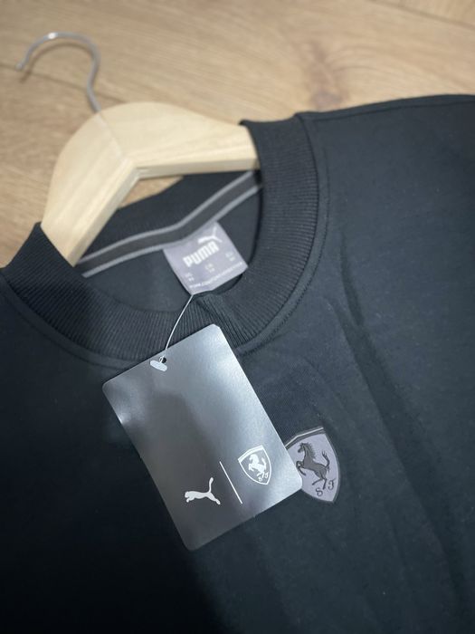 Жіноче плаття від Puma з колекції Ferrari.