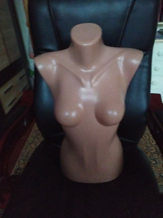 Продам манекен для одягу