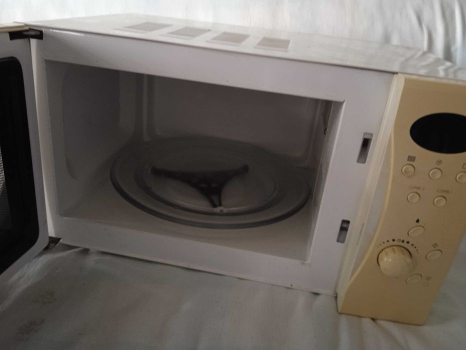 Microondas com Grill