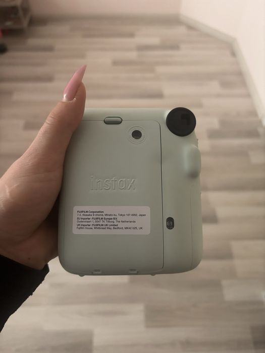 Instax mini 12..