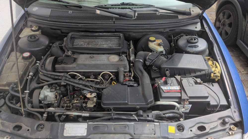 Vendo ford Mondeo 1.8 D de 5 portas. — photo 4