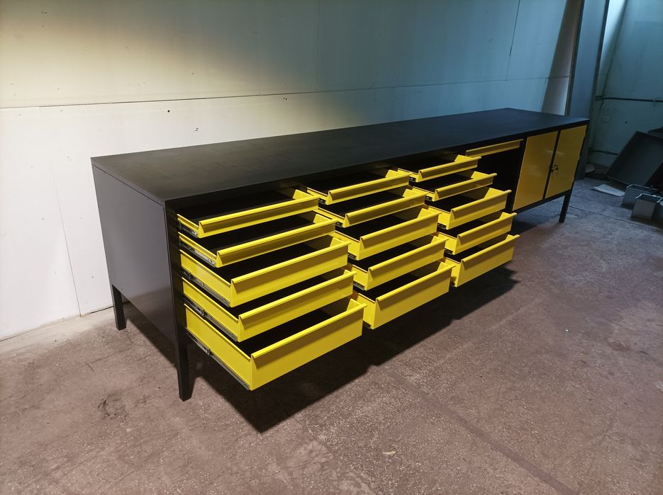 Konkretny stół warsztatowy metalowy 400cm x 80cm . 220kg