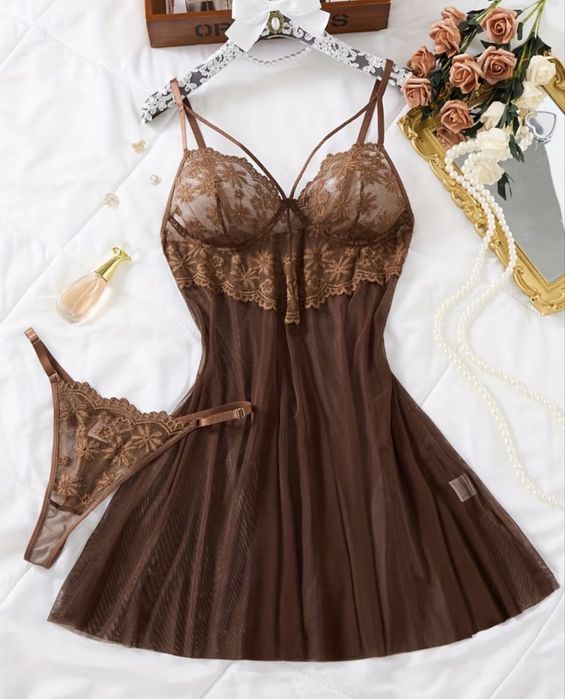 Нічна сорочка жіноча з мереживом ( колір кава) розмір Л