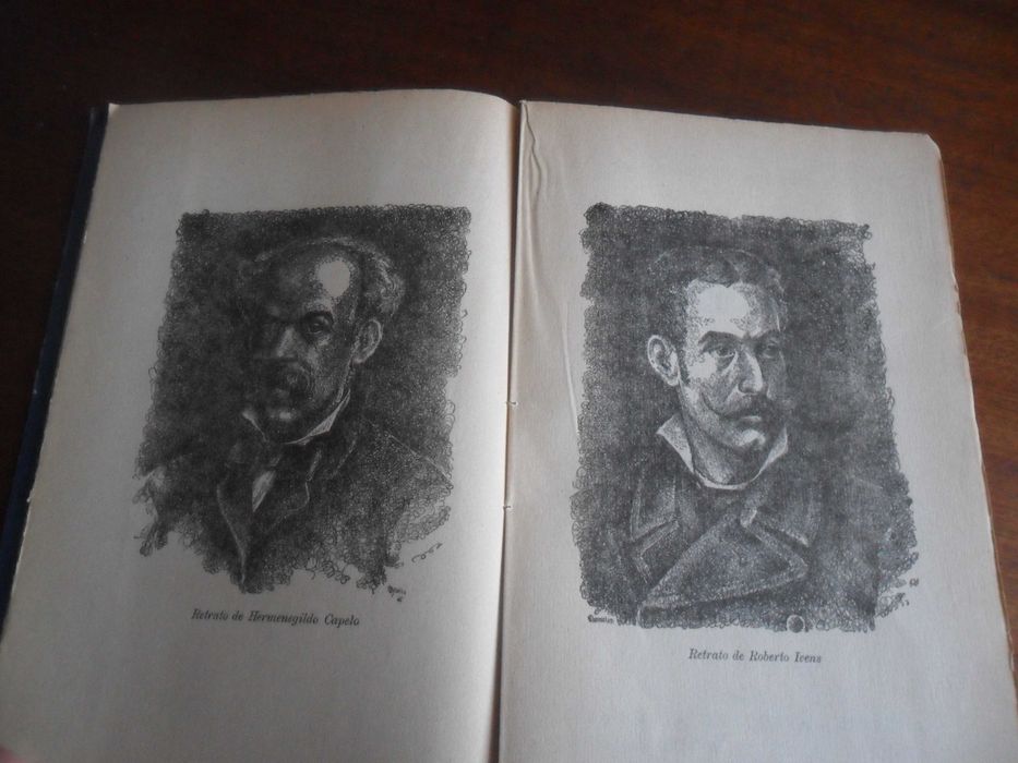 "A GRANDE TRAVESSIA AFRICANA DE CAPELO E IVENS" de Rafael Ávila de Azevedo - 1ª Edição de 1946