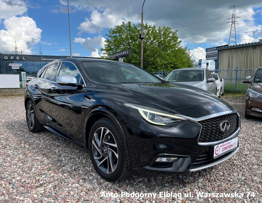 Infiniti Q30