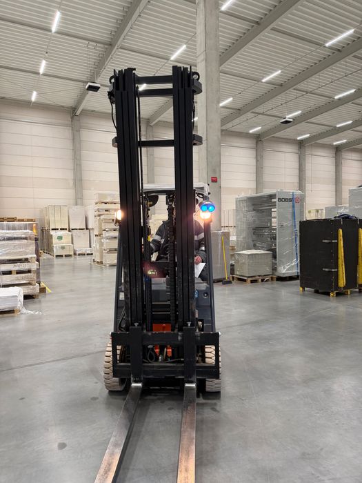 Wózek Toyota 8FBET15